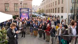 Franken-Tatort: Fans vor dem Kino in Nürnberg bei der Premiere.