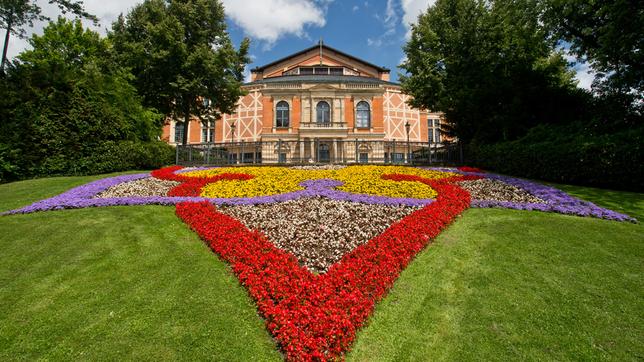 Bild: dpa Das Festspielhaus Bayreuth