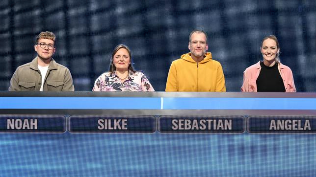 Bild: ARD/Uwe Ernst Die Kandidat.innen: Noah Kaiser, Silke Klein, Sebastian Kreimeier und Angela Schausberger.