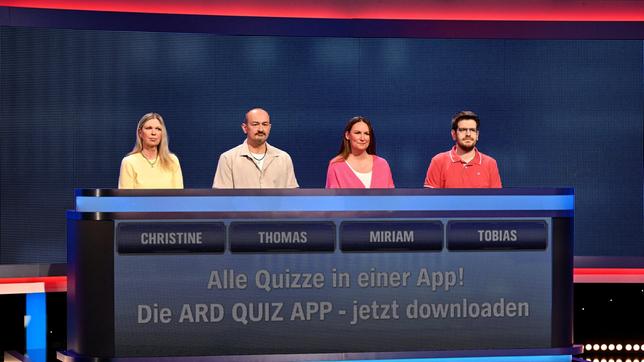 Die Kandidat:innen: Christine Koch-Hallas, Thomas Sauer, Miriam Niklasch und Tobias Goebels.