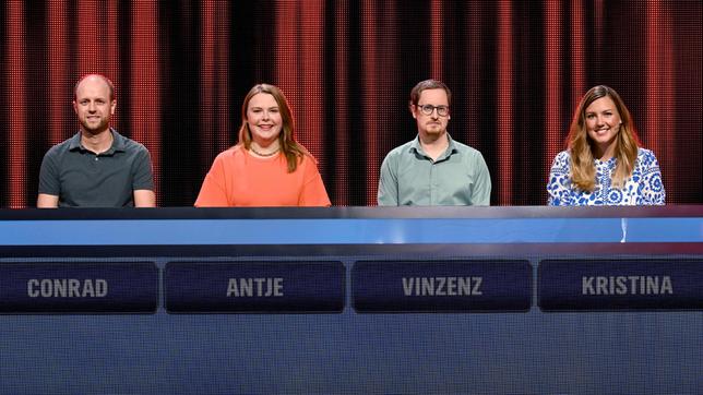 Die Kandidat:innen: Conrad Spanaus, Antje Bäuerle, Vinzenz Schindler und Kristina Knoblach-Schmidt.