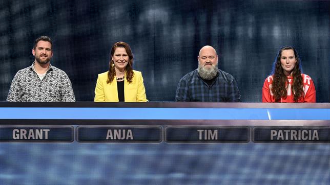 Die Kandidat:innen der Sendung (v.l.n.r. am Panel): Grant Stelter, Anja Herzog, Tim Krüßmann, Patricia Lorenz.