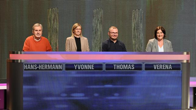 Bild: ARD/Uwe Ernst Die Kandidat:innen: Hans-Hermann Lehnecke, Yvonne Klink, Thomas Hein und Verena von Landenberg.