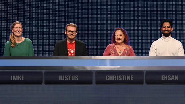 Die Kandidat:innen: Imke Höckmann, Justus Spörel, Christine Sachs und Ehsan Allayah Parsa.