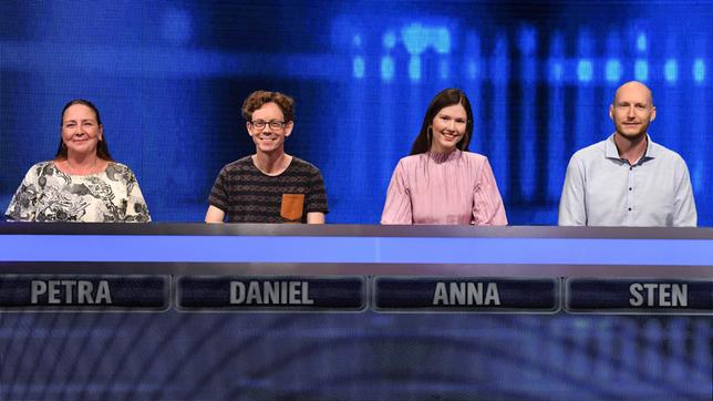 Bild: ARD/Uwe Ernst Die Kandidat:innen: Petra Otto, Daniel Härtnagel, Anna Mironenko und Sten Seliger.