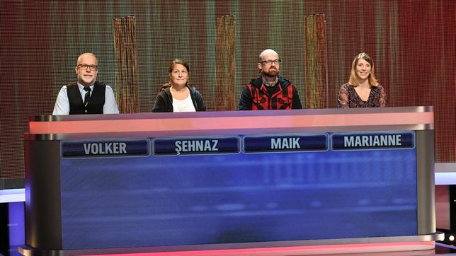 Bild: ARD/Uwe Ernst Die Kandidat:innen: Volker Völler, Sehnaz Bilgic, Maik Steinbrücker und Marianne Hackbart.