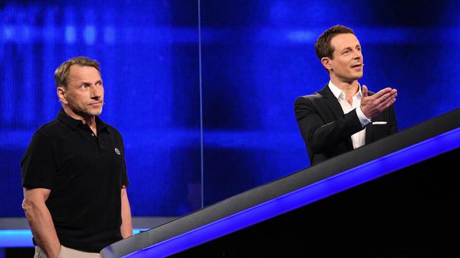 Bild: NDR/Uwe Ernst Schauspieler Richy Müller und Alexander Bommes