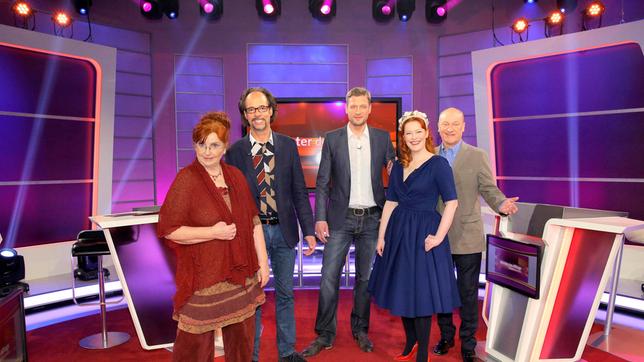 Bild: SWR/Peter A. Schmidt Florian Weber stellt in seinem Wissensquiz „Meister des Alltags“ die Alltagstauglichkeit seiner prominenten Kandidaten auf die Probe. „Meister des Alltags“ spendet seinen Gewinn einem guten Zweck.