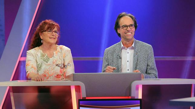 Ob sie "Meister des Alltags" werden? Das Quizteam Alice Hoffmann und Christoph Sonntag zeigt sich um keine Antwort verlegen.