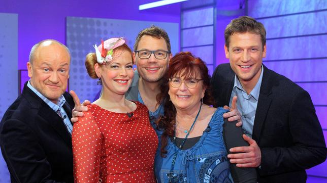 Bild: SWR v.li.: Bodo Bach, Enie van de Meiklokjes, Christoph Sieber, Alice Hoffmann und Florian Weber.