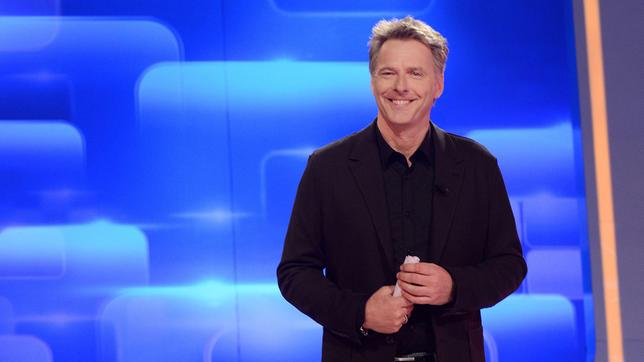Bild: ARD/Uwe Ernst Jörg Pilawa beim Quizduell