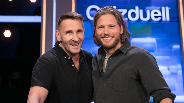 Bild: ARD/Lisa Krechting Die Kandidaten des Teams "Berghelden": Mark Keller (l.) und Sebastian Ströbel (r.), beide Schauspieler.