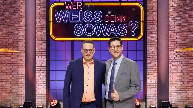Bild: ARD/Morris Mac Matzen Die Kandidaten dieser Sendung: Die beiden "Jäger" der ARD-Sendung "Gefragt – Gejagt", Dr. Manuel Hobiger und Sebastian Jacoby.
