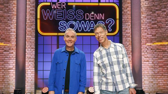 Bild: ARD/Morris Mac Matzen Die Kandidaten in dieser Sendung: Der Komiker Johann König und der Schauspieler und Komiker Martin Schneider.