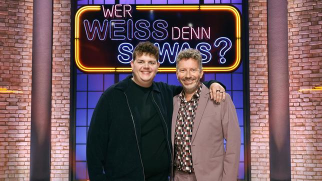 Bild: ARD/Morris Mac Matzen Die Kandidaten: Sänger Isaak Guderian und Radio- und Fernsehmoderator Thorsten Schorn.