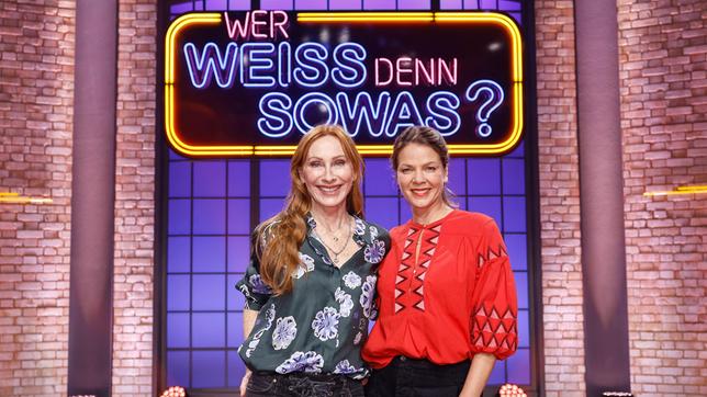 Bild: ARD/Morris Mac Matzen Die Kandidatinnen: Die Schauspielerin und Autorin Andrea Sawatzki (.) und die Schauspielerin Jessica Schwarz.