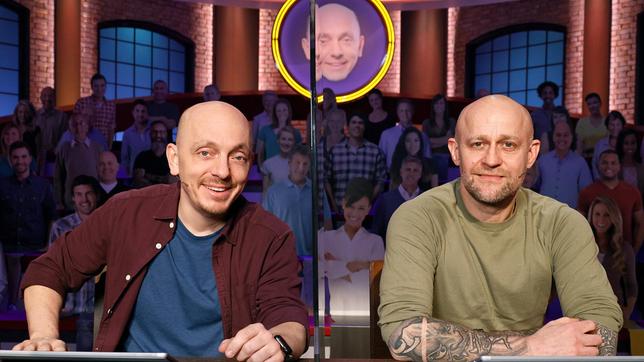 Bild: ARD/Morris Mac Matzen Rateteam-Kapitän Bernhard Hoëcker und der Schauspieler Jürgen Vogel bilden ein Rateteam.