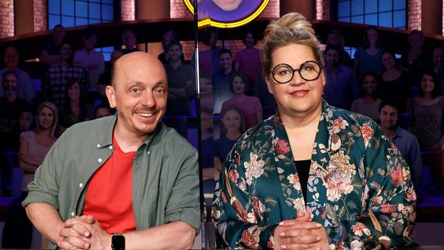 Bild: ARD/Morris Mac Matzen Rateteam-Kapitän Bernhard Hoëcker und die Komikerin Ilka Bessin bilden ein Rateteam.