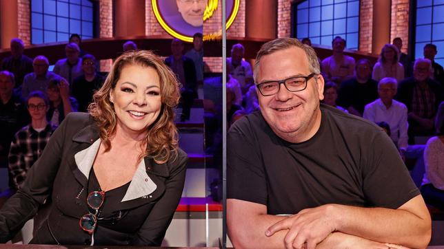 Bild: ARD/Morris Mac Matzen Rateteam-Kapitän Elton mit der Sängerin Sandra Cretu.