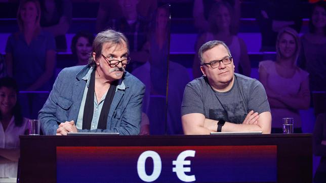 Bild: ARD/Morris Mac Matzen Rateteam-Kapitän Elton und der Schauspieler Andreas Hoppe bilden ein Rateteam.