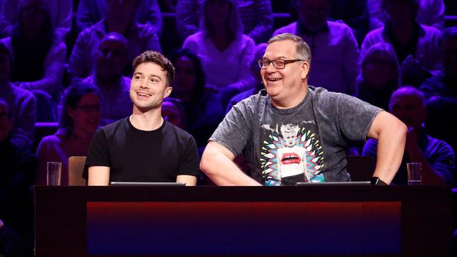 Bild: ARD/Morris Mac Matzen Rateteam-Kapitän Elton und der Schauspieler Jascha Rust bilden ein Rateteam.