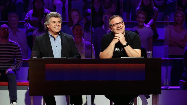 Bild: ARD/Morris Mac Matzen Rateteam-Kapitän Elton und der Schlagersänger und Fernsehmoderator Andy Borg bilden ein Rateteam.