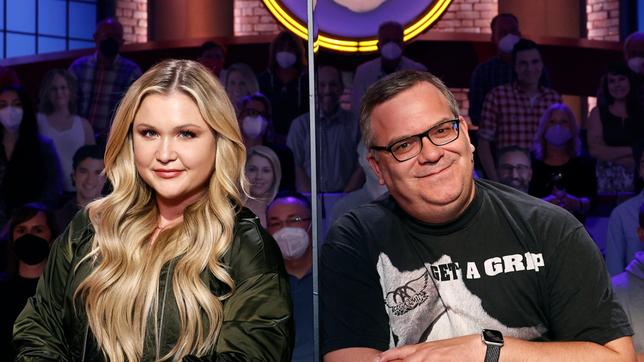 Bild: ARD/Morris Mac Matzen Rateteam-Kapitän Elton und die Fitness-Influencerin Sophia Thiel bilden ein Rateteam.