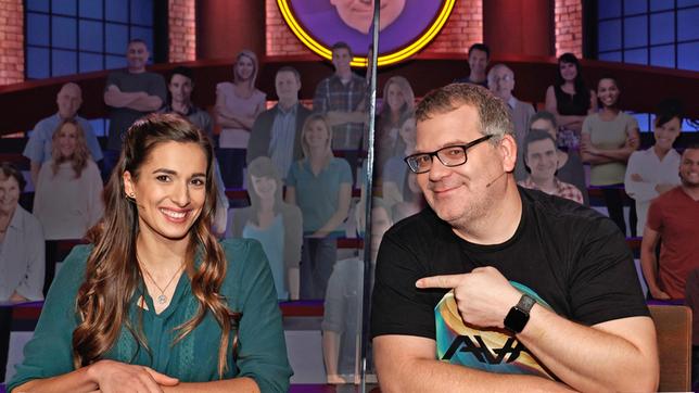 Bild: ARD/Morris Mac Matzen Rateteam-Kapitän Elton und die Youtuberin Sally Özcan bilden ein Rateteam.