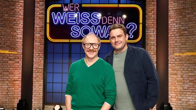 Treten bei "Wer weiß denn sowas?" als Kandidaten an: Der Schauspieler Simon Schwarz und der Schauspieler Sebastian Bezzel.