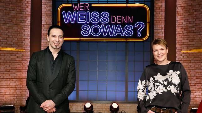 Treten bei "Wer weiß denn sowas?" als Kandidaten gegeneinander an: Der Comedian Bülent Ceylan und die Comedian Mirja Boes.