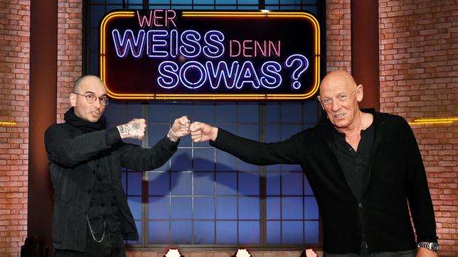 Bild: ARD/Morris Mac Matzen Treten bei "Wer weiß denn sowas?" als Kandidaten gegeneinander an: Der Kriminalbiologe Mark Benecke und der Arzt, Autor und Schauspieler Joe Bausch.