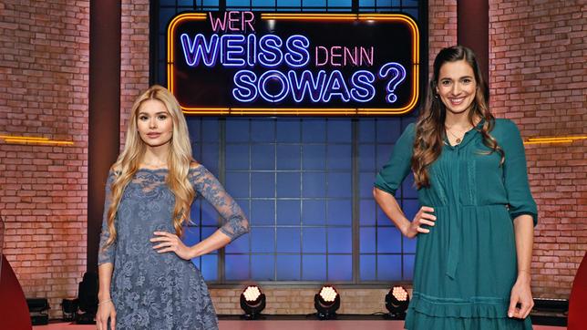 Bild: ARD/Morris Mac Matzen Treten bei "Wer weiß denn sowas?" als Kandidaten gegeneinander an: Die Influencerin Pamela Reif und die Youtuberin Sally Özcan.