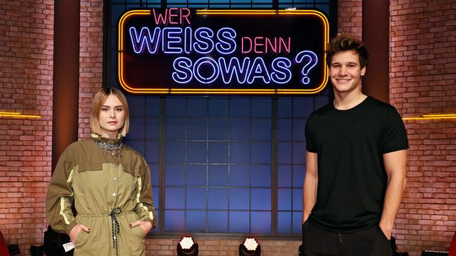 Treten bei "Wer weiß denn sowas?" als Kandidaten gegeneinander an: Die Sängerin Mathea und der Sänger Wincent Weiss.
