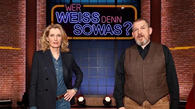 Bild: ARD/Morris Mac Matzen Treten bei "Wer weiß denn sowas?" als Kandidaten gegeneinander an: Die Schauspielerin Maria Furtwängler und der Schauspieler Dietmar Bär.