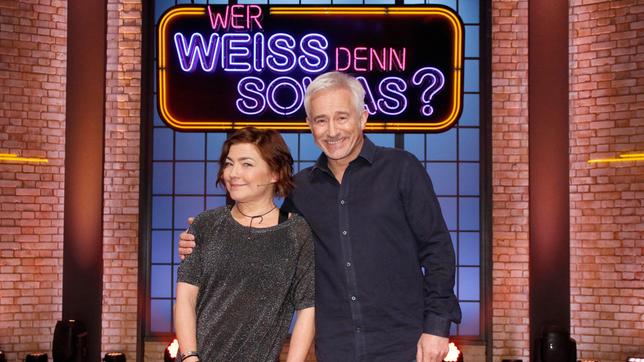 Bild: ARD/Morris Mac Matzen Treten bei "Wer weiß denn sowas?" als Kandidaten gegeneinander an: Die "Rote Rosen"-Stars, Schauspielerin Claudia Schmutzler und Schauspieler Gerry Hungbauer.