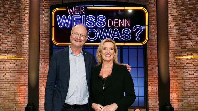 Treten bei "Wer weiß denn sowas?" als Kandidatinnen an: Der Meteorologe und Fernsehmoderator Sven Plöger und die Fernsehmoderatorin Claudia Kleinert.