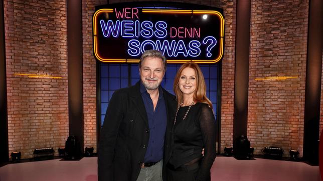 Treten bei "Wer weiß denn sowas?" als Kandidat:innen an: Der Schauspieler Stefan Jürgens und die Schauspielerin Esther Schweins.