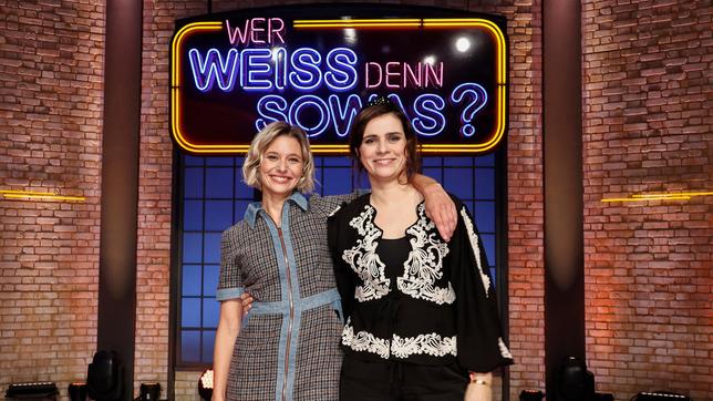Treten bei "Wer weiß denn sowas?" als Kandidatinnen an: Die Schauspielerin Svenja Jung und die Schauspielerin Nora Tschirner.