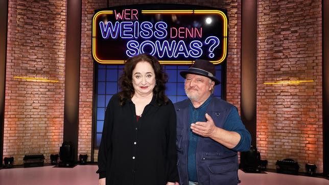 Treten bei "Wer weiß denn sowas?" als Kandidat:Innen an: Schauspielerin Mechthild Großmann und Schauspieler und Sänger Axel Prahl.