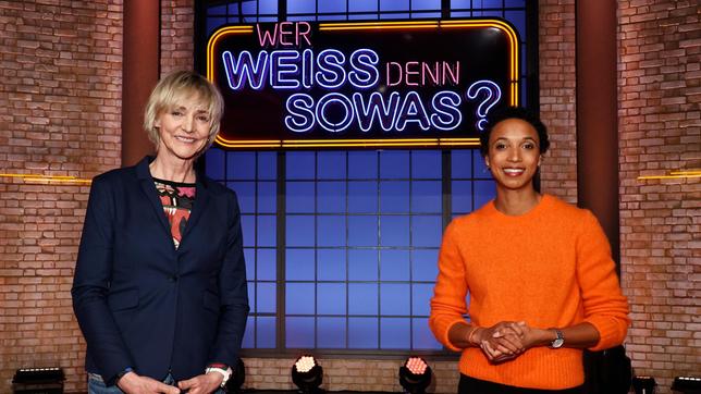 Bild: ARD/Morris Mac Matzen Treten bei "Wer weiß denn sowas?" als Kandidatinnen gegeneinander an: Die ehemalige Leichtathletin Heike Drechsler und die Leichtathletin Malaika Mihambo.