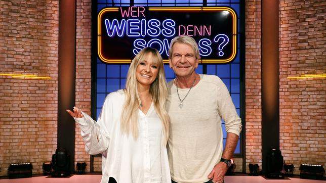 Treten bei "Wer weiß denn sowas?" als Kandidat:innen gegeneinander an: Die Sängerin Christin Stark und ihr Ehemann der Sänger Matthias Reim (r).