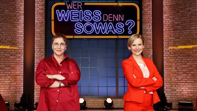 Bild: ARD/Morris Mac Matzen Treten bei "Wer weiß denn sowas?" als Kandidatinnen gegeneinander an: Die Schauspielerinnen Katerina Jacob und Andrea Kathrin Loewig.