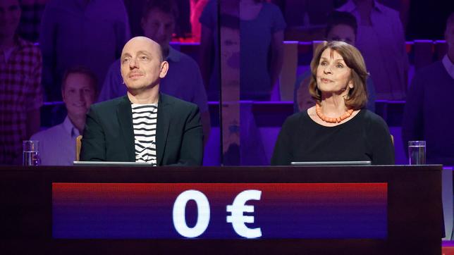 Moderator Kai Pflaume und seine Rateteam-Kapitäne Bernhard Hoëcker und Elton begrüßen in dieser Sendung als prominente Gäste in der ersten Runde den Fernsehmoderator Alexander Bommes und die Fernsehmoderatorin Laura Wontorra. In der zweiten Runde die Schauspielerin Senta Berger und den Schauspieler Christoph Maria Herbst sowie in der dritten Runde den Musiker Peter Maffay und den Musiker Hartmut Engler.