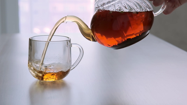 Teekanne und Tasse