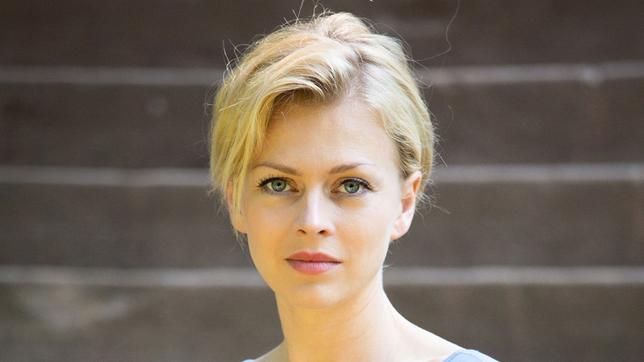 Bild: ARD/Andreas Wünschirs Isabell Gerschke ist Kristina Katzer