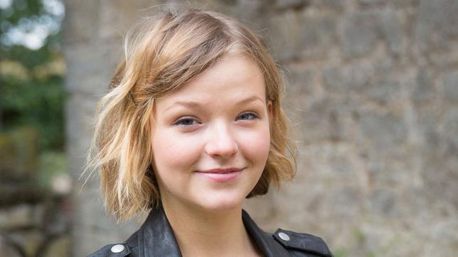 Bild: ARD/Andreas Wünschirs Anna Krajci ist Jule Katzer
