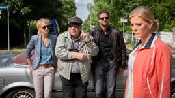 Kristina Katzer (Isabell Gerschke), Werner Lustig (Jaecki Schwar) und Lukas Hundt (Oliver Franck) haben Luise Kanter (Eva Habermann) aufgespürt.