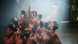 BABYLON BERLIN: Die Tänzerinnen proben am Set von "Dämonen der Leidenschaft" in den Babelsberger Filmstudios.