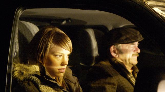 Anna und Blasius im Auto