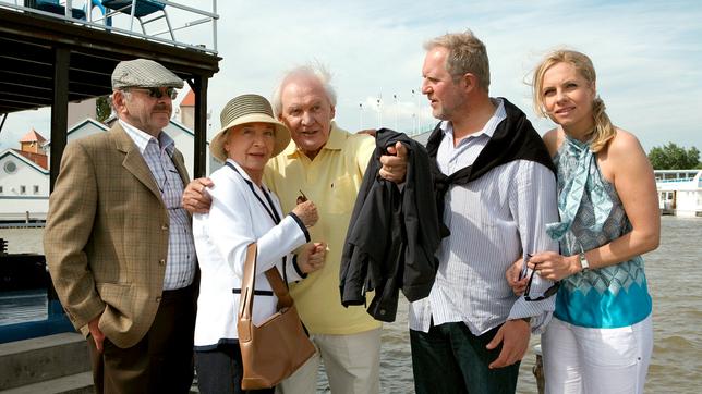 Thomas und Claudia wollen mit Blasius, Hermine und Gottfried eine idyllische Schifffahrt machen.